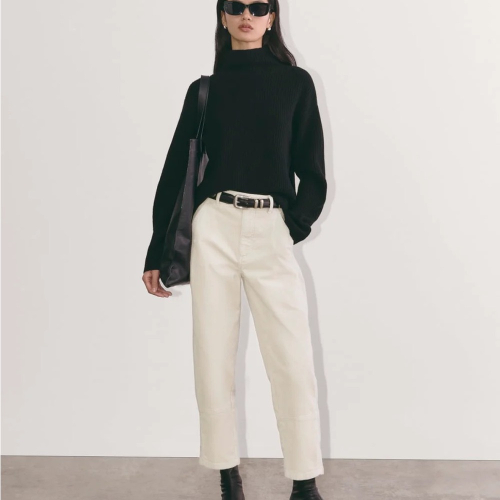 Everlane - The Utility Barrel Pants in Corduroy - Sandstone